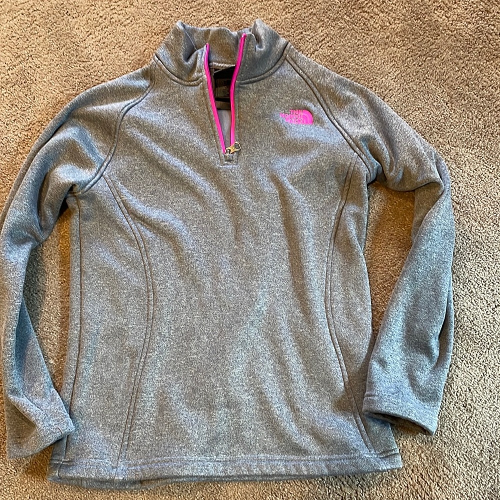 Giles XL The North Face quarter zip pullover.